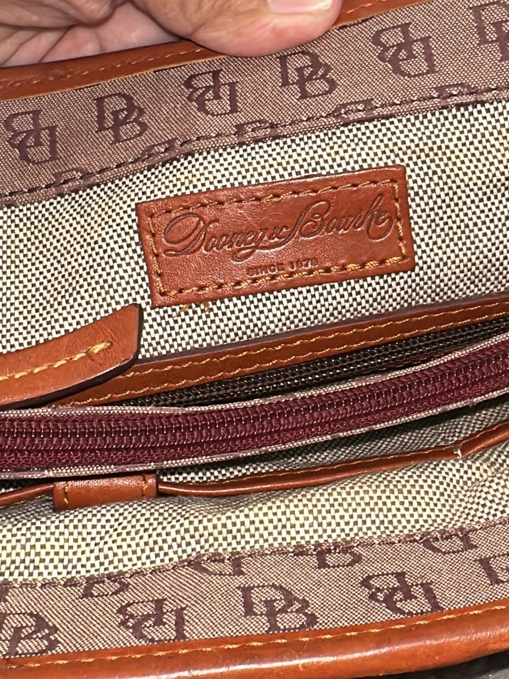 Dooney & Bourke Monogram
Canvas & Leather Satchel NEEDS CLEANING INSIDE (bags21) - Picture 9 of 16